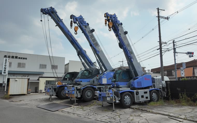 自社保有のクレーン車両